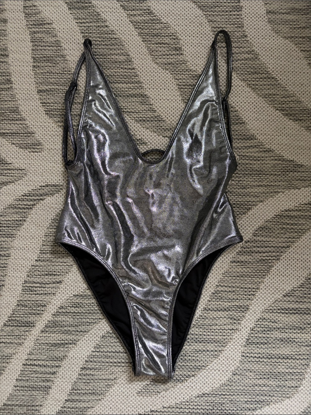 Minimale animale Metallic Silver Shimmer One-Piece Swimsuit